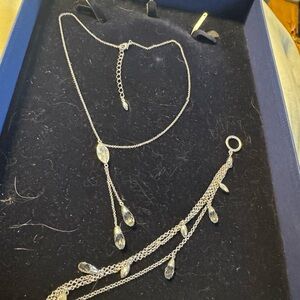 Elegant Silver Necklace with Crystal Accents